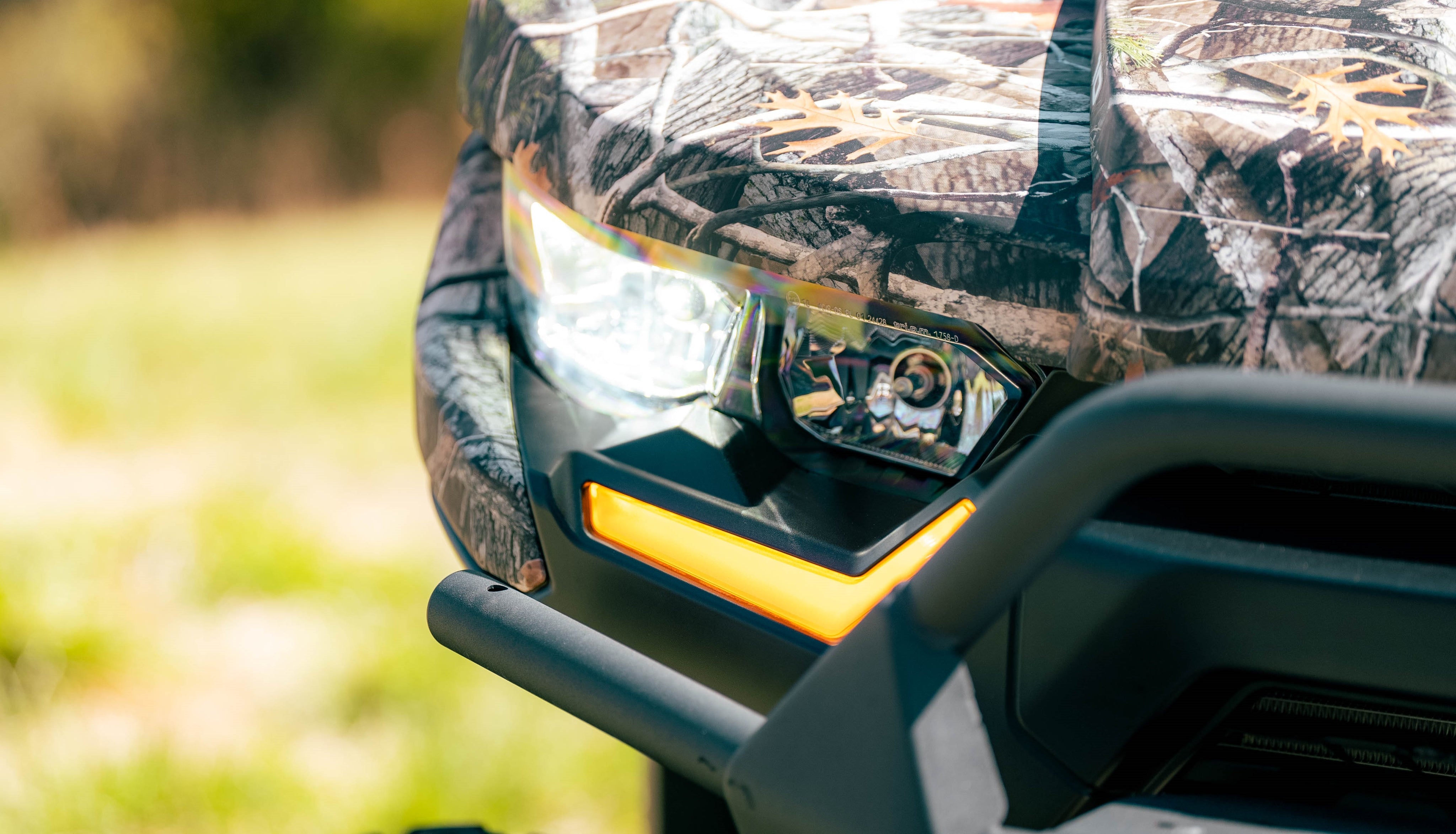 Can-Am Defender with Ghost Signature Lights