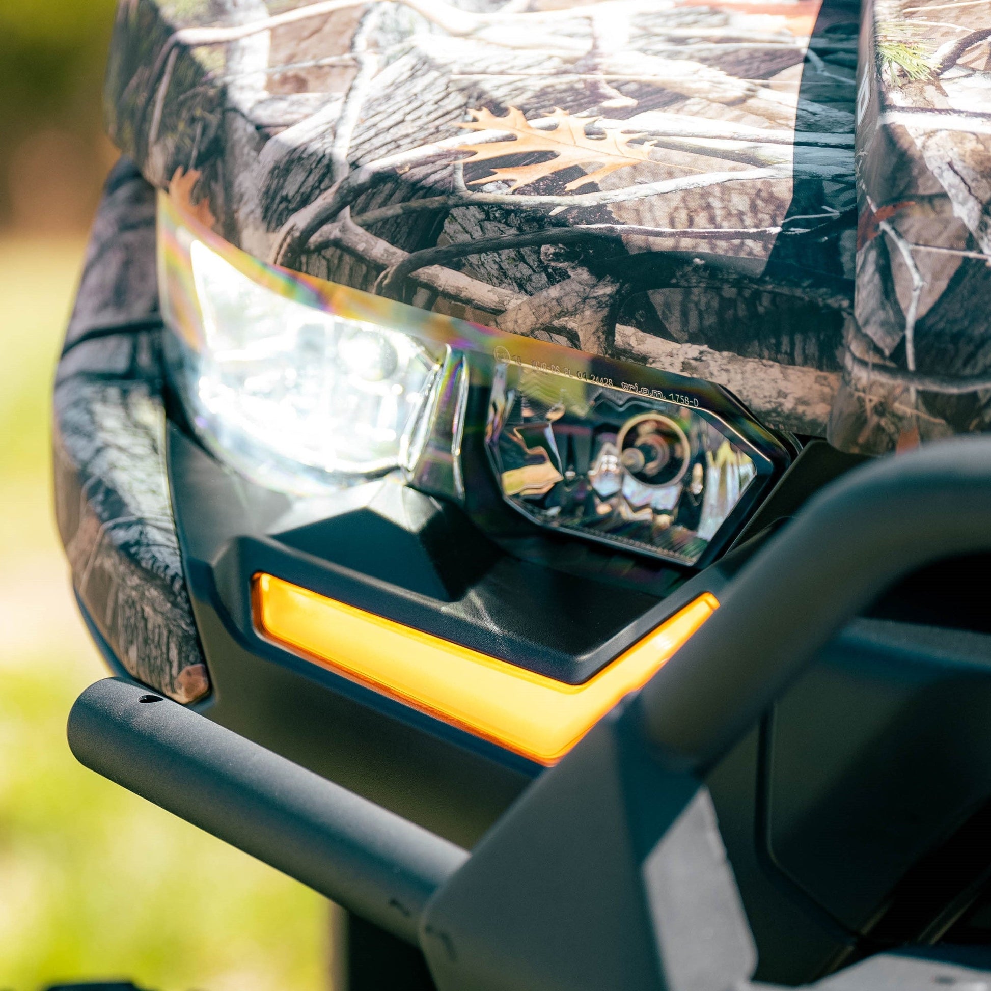 Can-Am Defender with Ghost Signature Lights