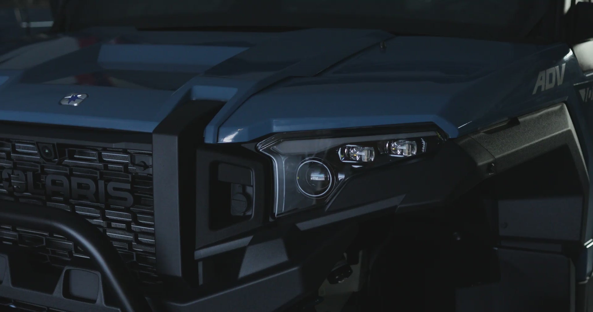 Headlight Replacement with Integrated Turn Signals for Polaris